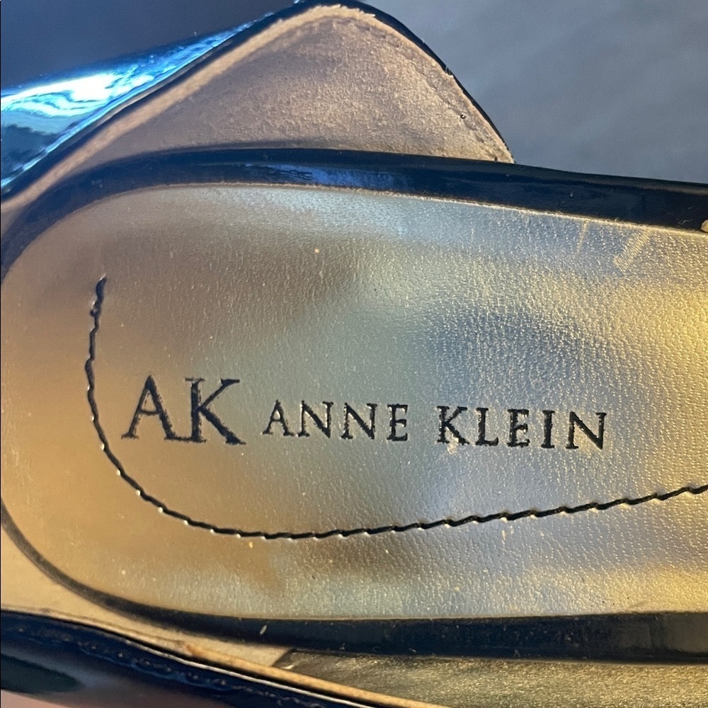 Anne Klein Pointed Patent Leather Heels Womens 9 Formal Work Chic - Picture 2 of 8